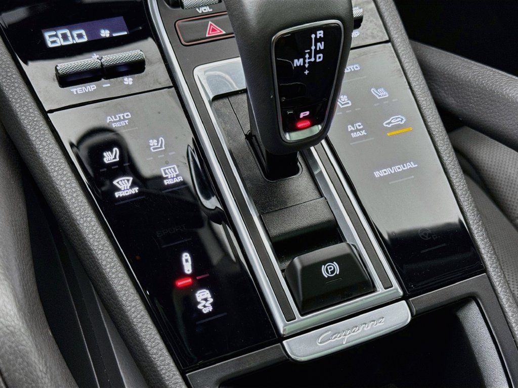 Certified 2023 Porsche Cayenne Platinum Edition AWD/4WD image 22