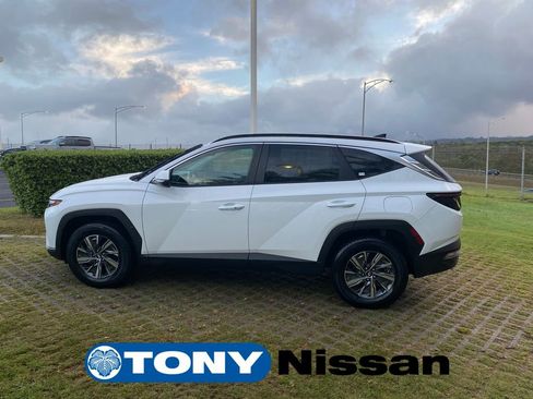 Used 2022 Hyundai Tucson Blue image 4