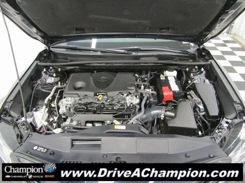 Used 2024 Toyota Camry SE image 34