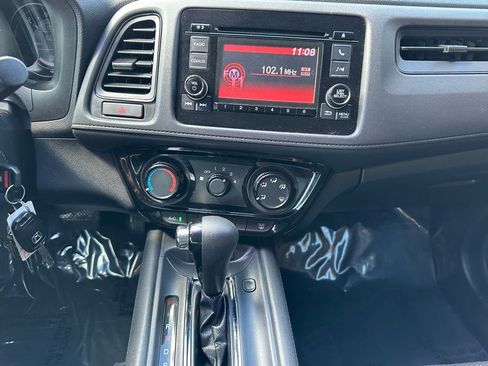 Used 2018 Honda HR-V LX image 22