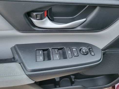 Used 2019 Honda CR-V LX image 16