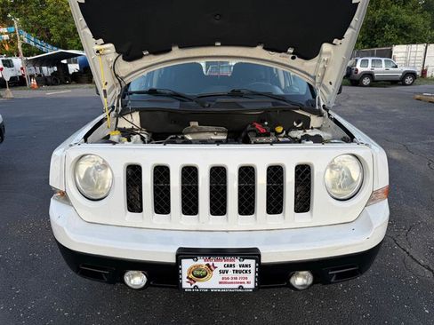 Used 2014 Jeep Patriot Sport image 34