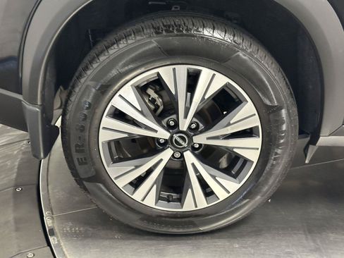 Used 2023 Nissan Rogue SV w/ SV Premium B Package AWD/4WD image 16