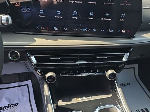 New 2026 Chevrolet Traverse LT w/ Sun and Wheel Package image 12