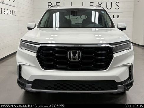 Used 2024 Honda Pilot Touring image 7