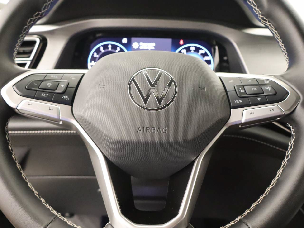 Certified 2026 Volkswagen Atlas Cross Sport SE FWD image 13