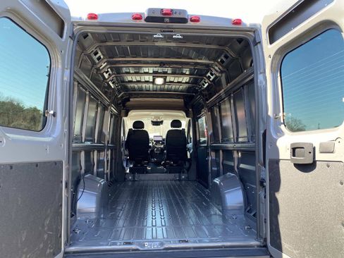 New 2025 RAM ProMaster 3500 w/ Quick Order Package 22H SLT+ FWD image 8