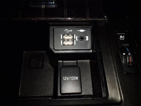 Used 2022 Lexus GX 460 Premium w/ Premium Plus Package image 25