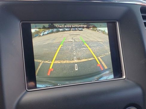 Used 2019 Jeep Grand Cherokee Laredo image 23