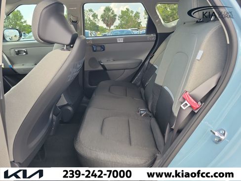 New 2027 Kia Seltos S FWD image 11