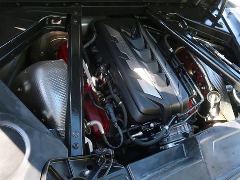 Used 2021 Chevrolet Corvette Stingray Premium Cpe w/ Battery Protection Package RWD image 40