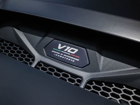 Used 2024 Lamborghini Huracan Sterrato AWD/4WD image 22