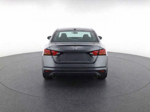 Used 2025 Nissan Altima 2.5 SV FWD image 7