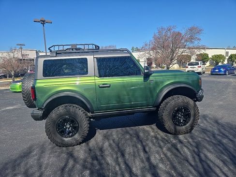 Used 2022 Ford Bronco Badlands image 2