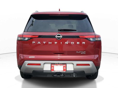 Used 2023 Nissan Pathfinder Platinum w/ Cargo Package AWD/4WD image 4