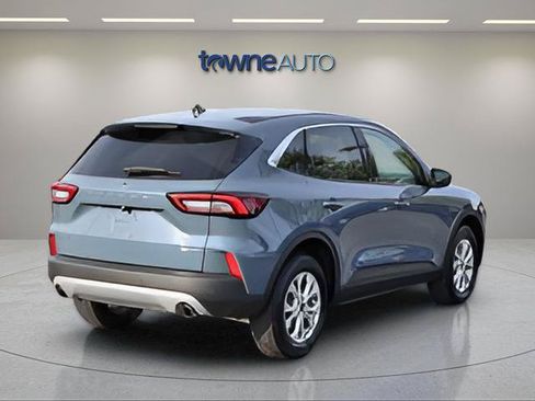 Used 2023 Ford Escape Active w/ Tech Pack #1 AWD/4WD image 7