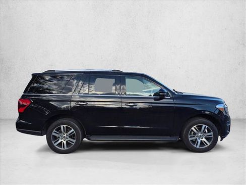 Used 2024 Ford Expedition Limited AWD/4WD image 4