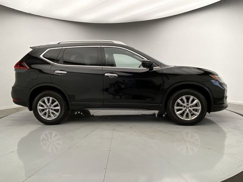 Used 2018 Nissan Rogue SV AWD/4WD image 6