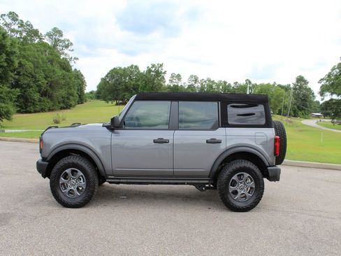New 2025 Ford Bronco 4-Door AWD/4WD image 9