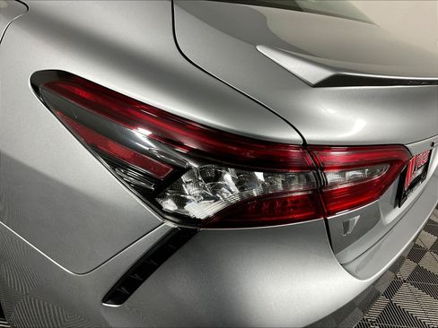 Used 2023 Toyota Camry XSE FWD image 23