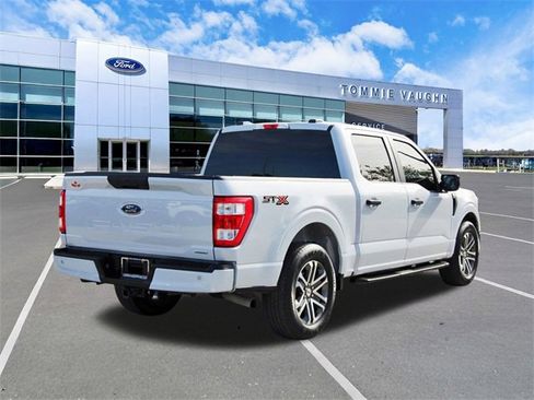 Used 2022 Ford F150 XL w/ STX Appearance Package image 4