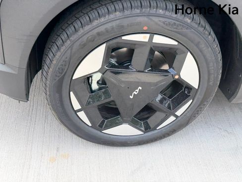 New 2027 Kia Seltos S FWD image 8