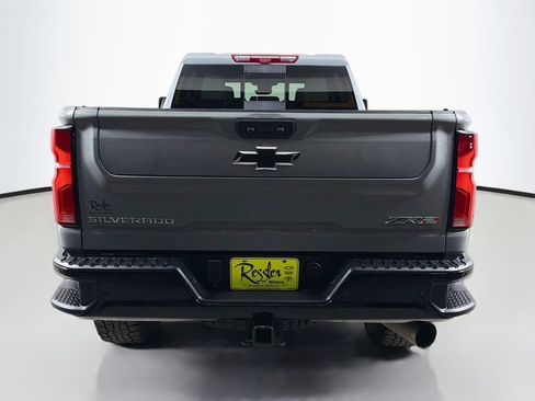 Used 2024 Chevrolet Silverado 2500 ZR2 w/ Technology Package AWD/4WD image 7