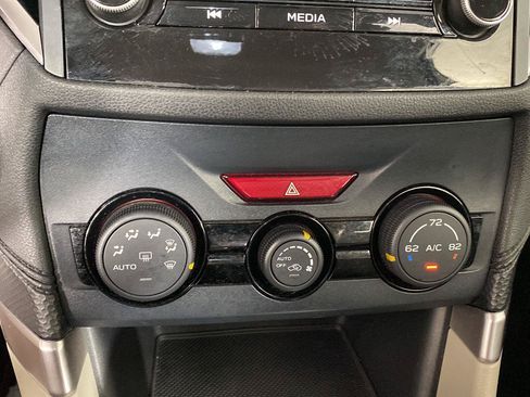 Used 2021 Subaru Forester AWD/4WD image 18