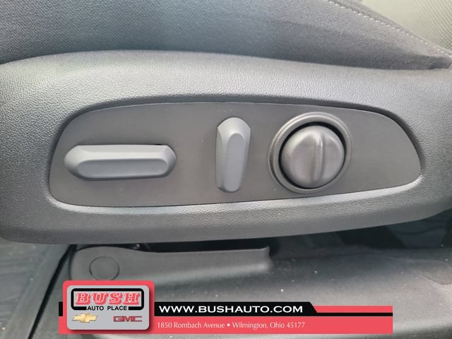 Used 2023 Chevrolet Traverse LT FWD image 18
