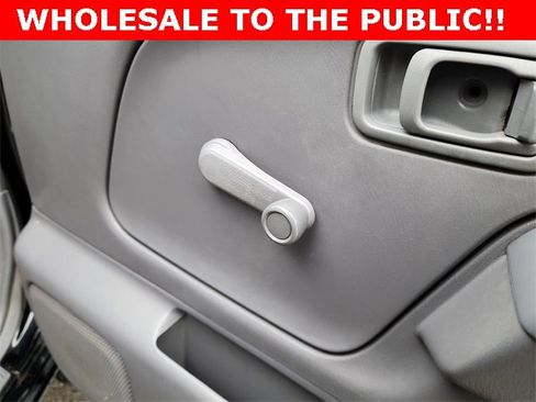 Used 2000 Nissan Xterra SE image 18