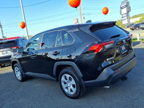 Certified 2024 Toyota RAV4 LE AWD/4WD image 4