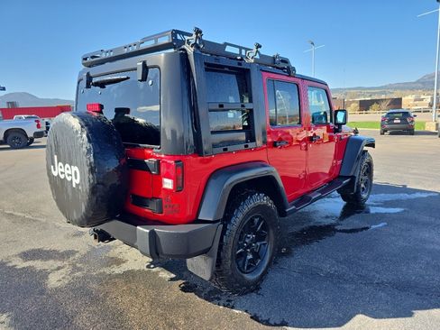 Used 2012 Jeep Wrangler Unlimited Rubicon w/ Dual Top Group AWD/4WD image 3