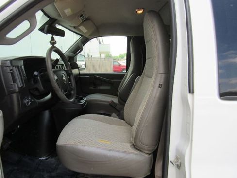 Used 2019 Chevrolet Express 3500 LT w/ LT Preferred Equipment Group image 15