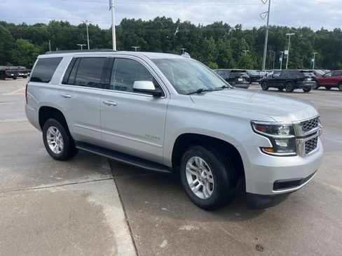 Used 2018 Chevrolet Tahoe LS RWD image 8