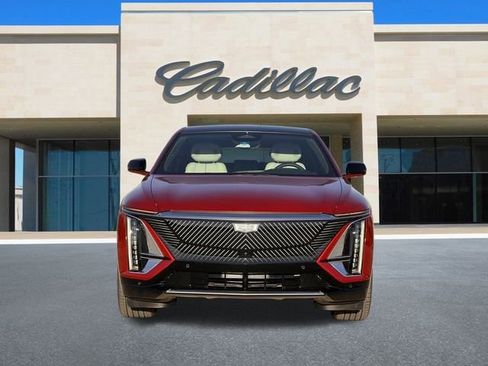 New 2026 Cadillac Lyriq Signature Luxury image 7