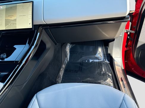 New 2026 Land Rover Range Rover Sport SE image 18
