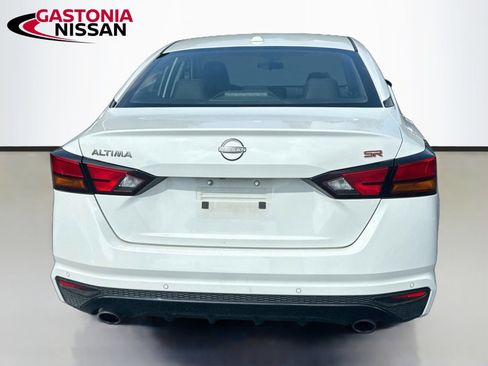 Used 2024 Nissan Altima 2.5 SR FWD image 6