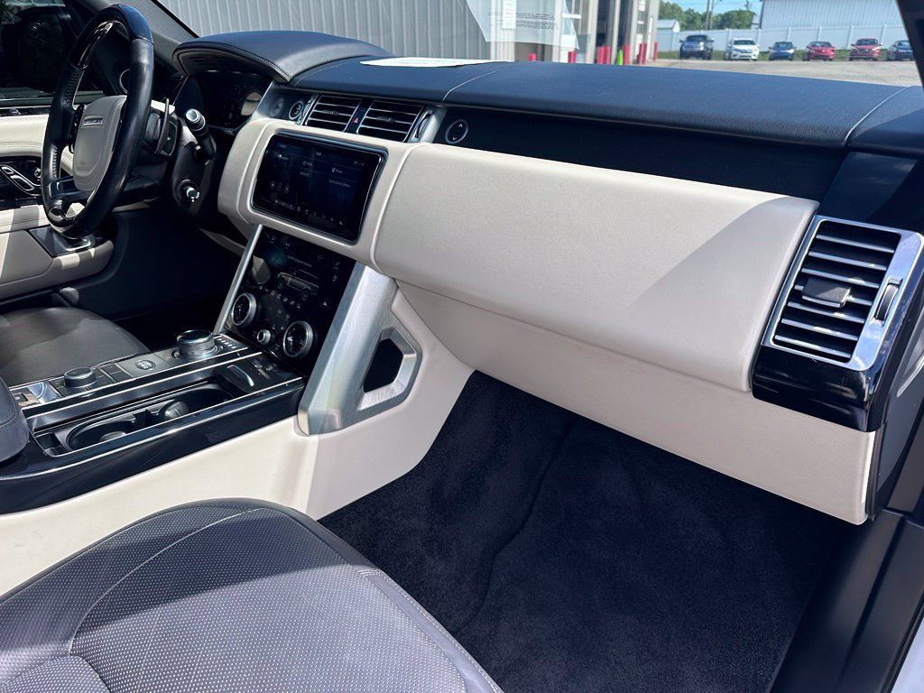 Used 2020 Land Rover Range Rover HSE AWD/4WD image 30