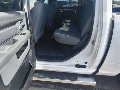 Used 2017 RAM 1500 Classic SLT AWD/4WD image 15
