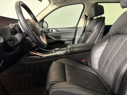 Certified 2025 BMW X7 xDrive40i AWD/4WD image 5