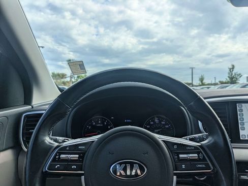 Used 2022 Kia Sportage EX w/ EX Technology Package FWD image 31