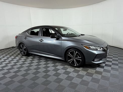 Used 2022 Nissan Sentra SR image 1