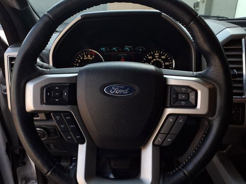 Used 2015 Ford F150 Lariat image 11