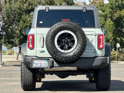 Certified 2022 Ford Bronco Outer Banks w/ Sasquatch Package AWD/4WD image 4