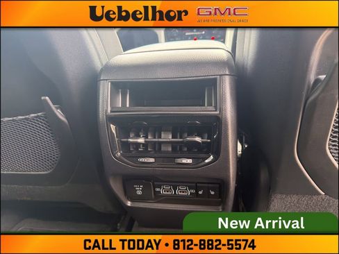 Used 2023 Jeep Grand Cherokee Limited w/ Trailer Tow Prep Group (B) AWD/4WD image 7
