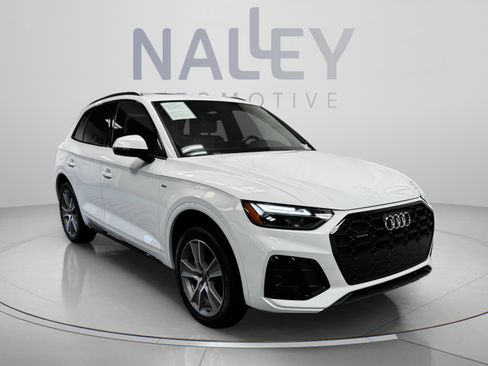 Used 2025 Audi Q5 2.0T Premium w/ Convenience Plus Package AWD/4WD image 7