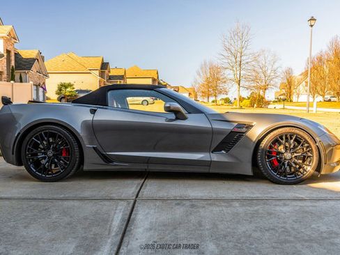 Used 2016 Chevrolet Corvette Z06 w/ 3LZ Preferred Equipment Group image 17