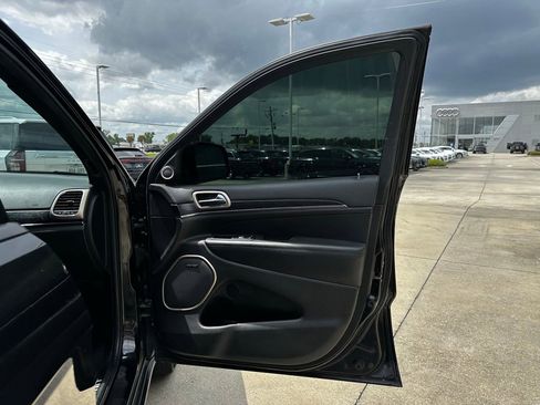 Used 2015 Jeep Grand Cherokee Summit image 28