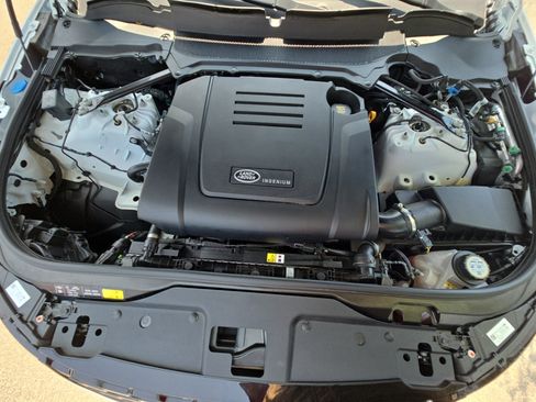 Certified 2025 Land Rover Discovery Dynamic SE AWD/4WD image 34