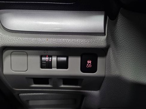 Used 2015 Subaru Forester 2.5i Premium image 33